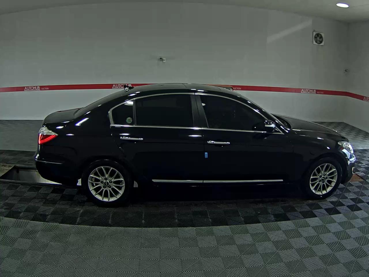 2010 - hyundai bh