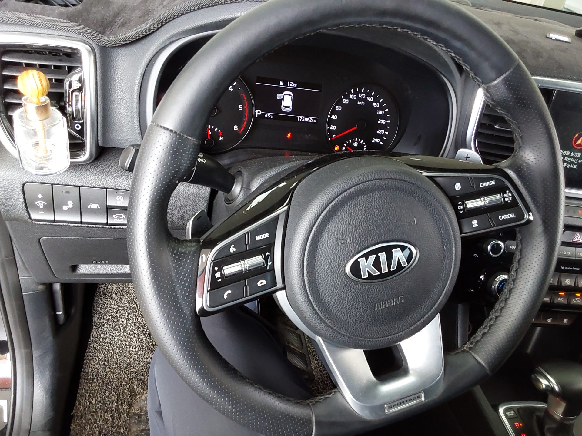 2022 - kia sportage