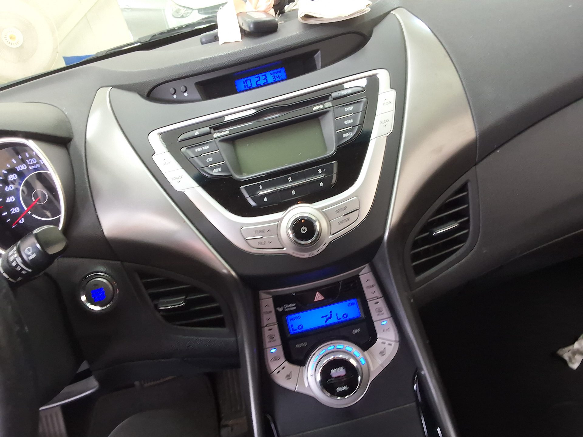 2012 - hyundai avante