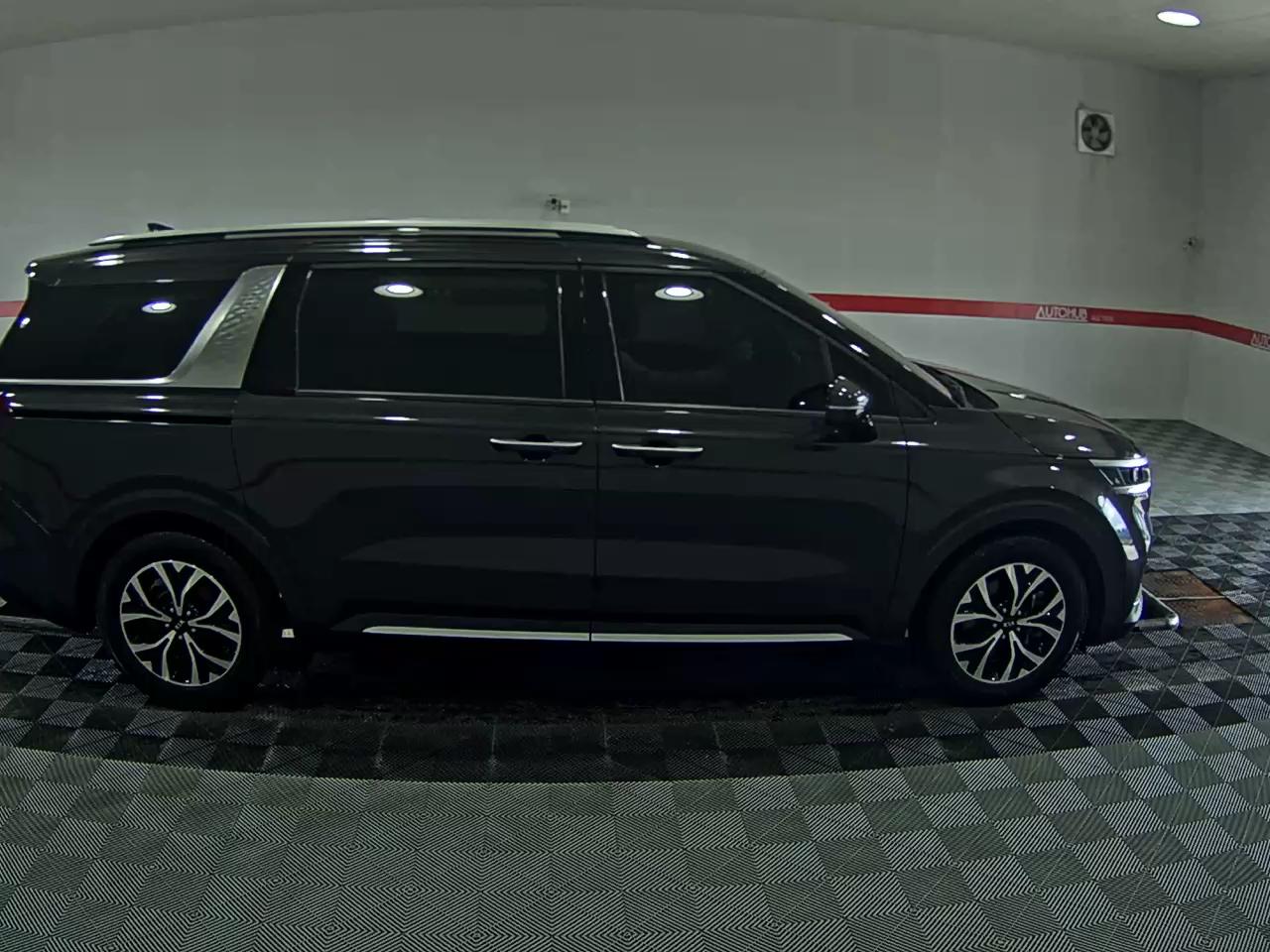 2021 - kia carnival