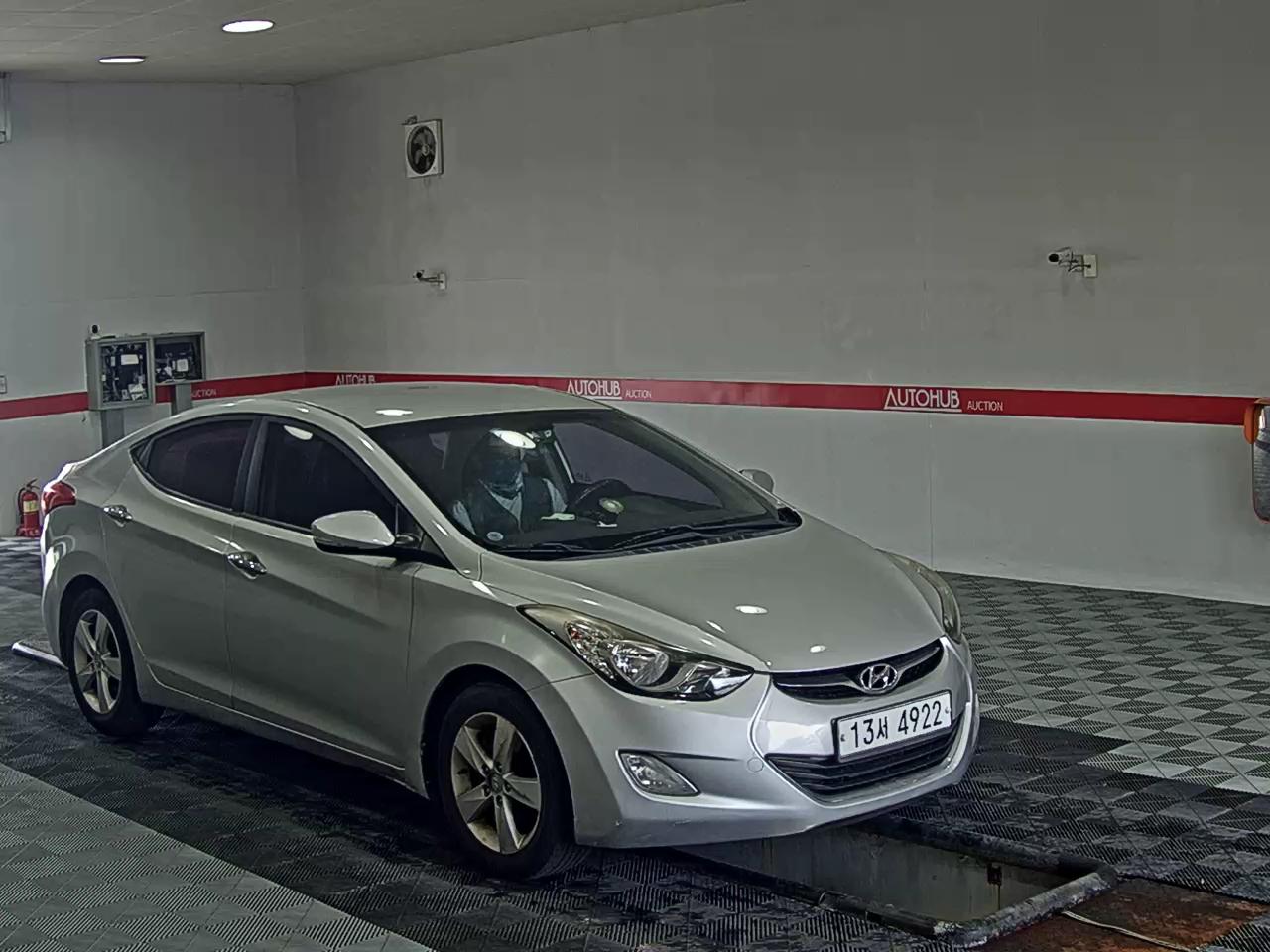 2012 - hyundai avante