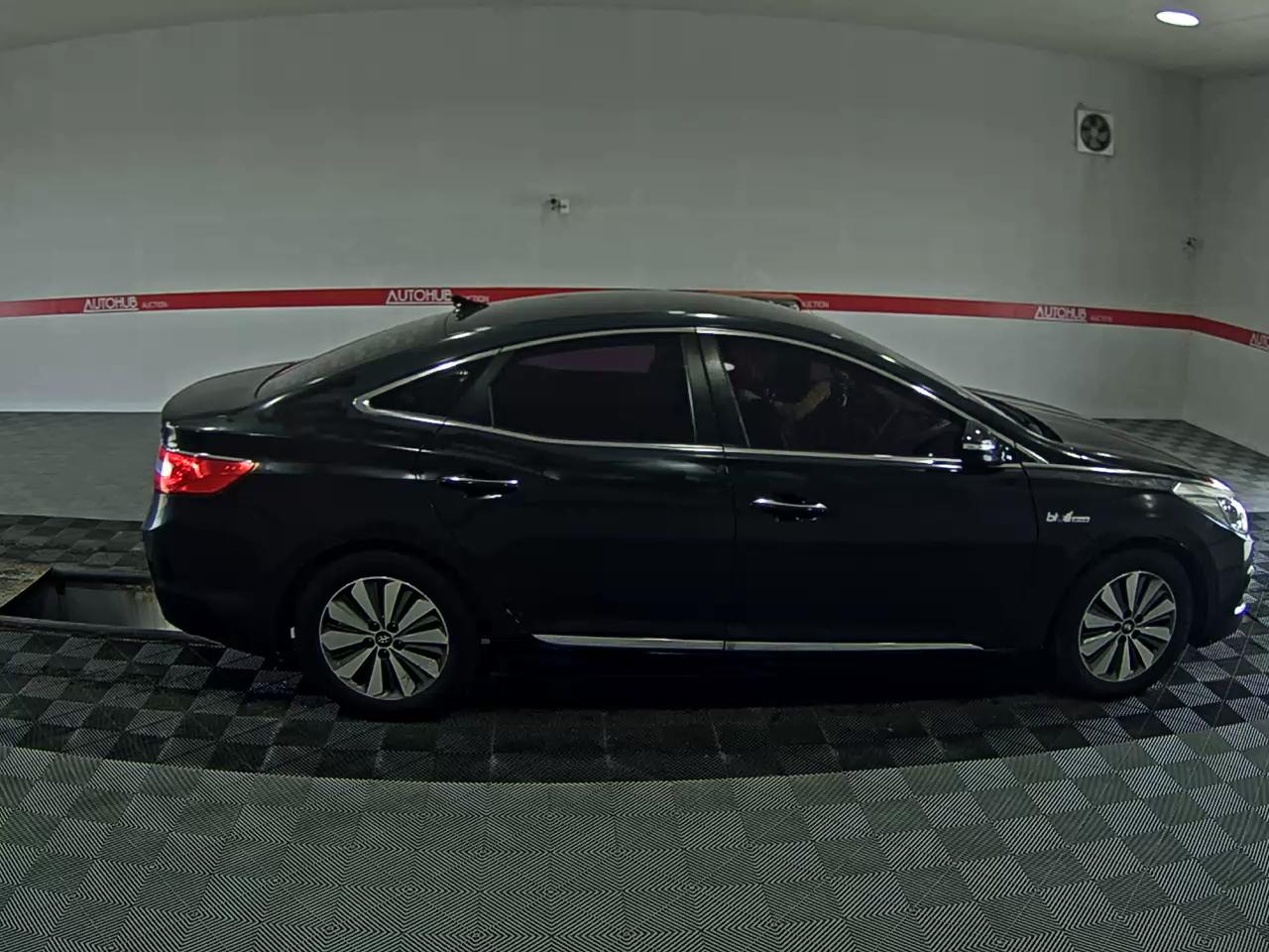 2015 - hyundai grandeur