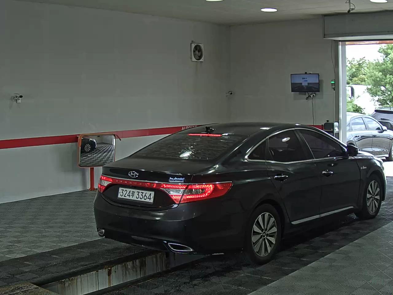 2015 - hyundai grandeur