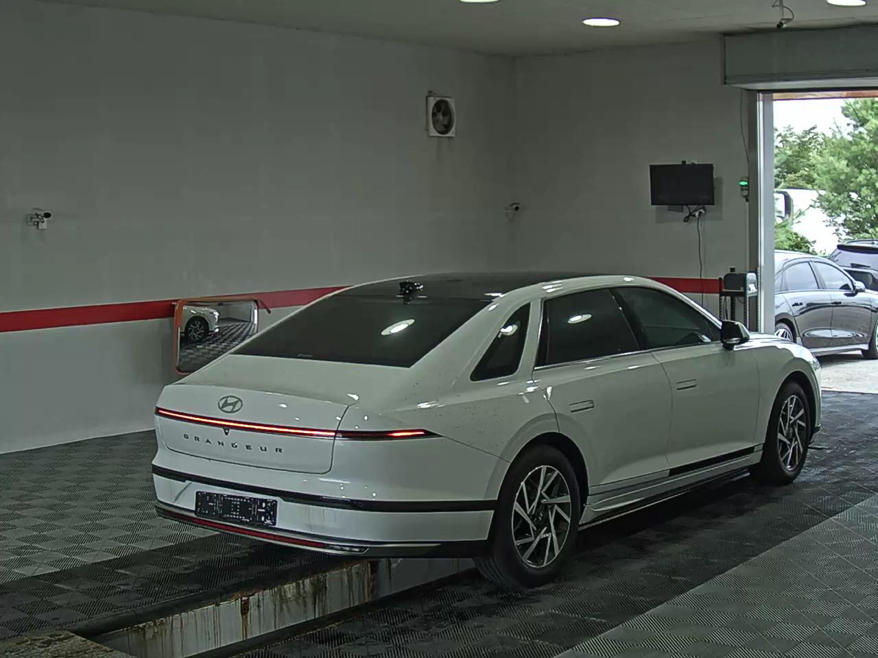 2025 - hyundai grandeur
