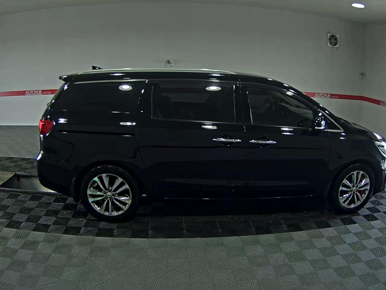 2017 - kia carnival