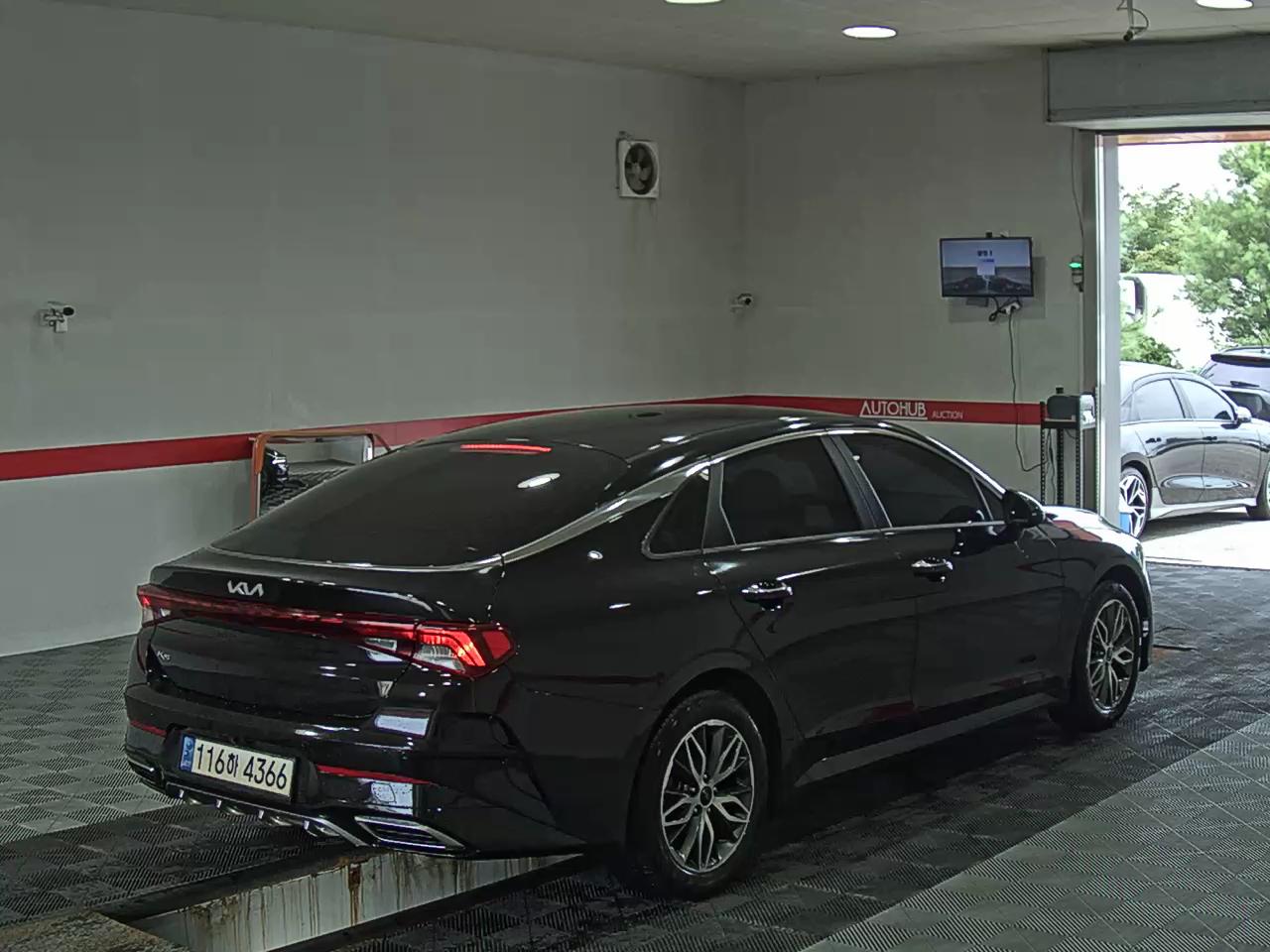 2022 - kia k5