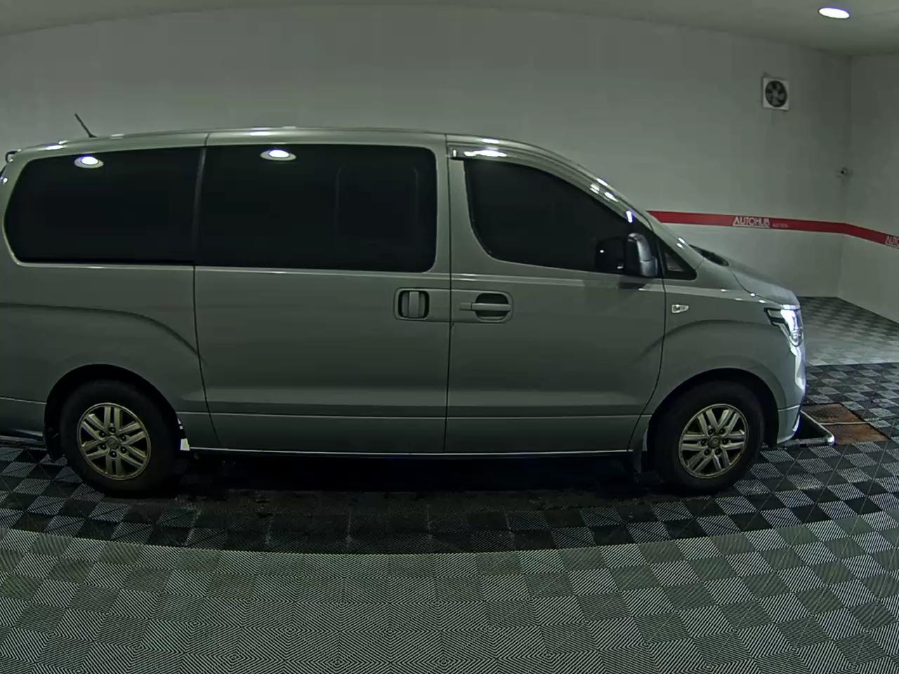 2020 - hyundai grand starex