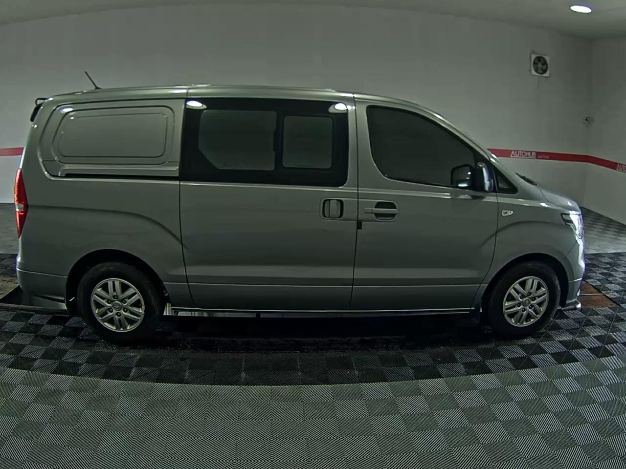 2019 - hyundai grand starex
