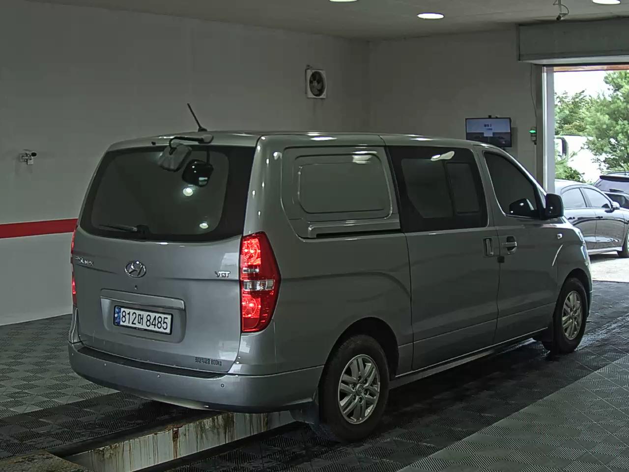 2019 - hyundai grand starex