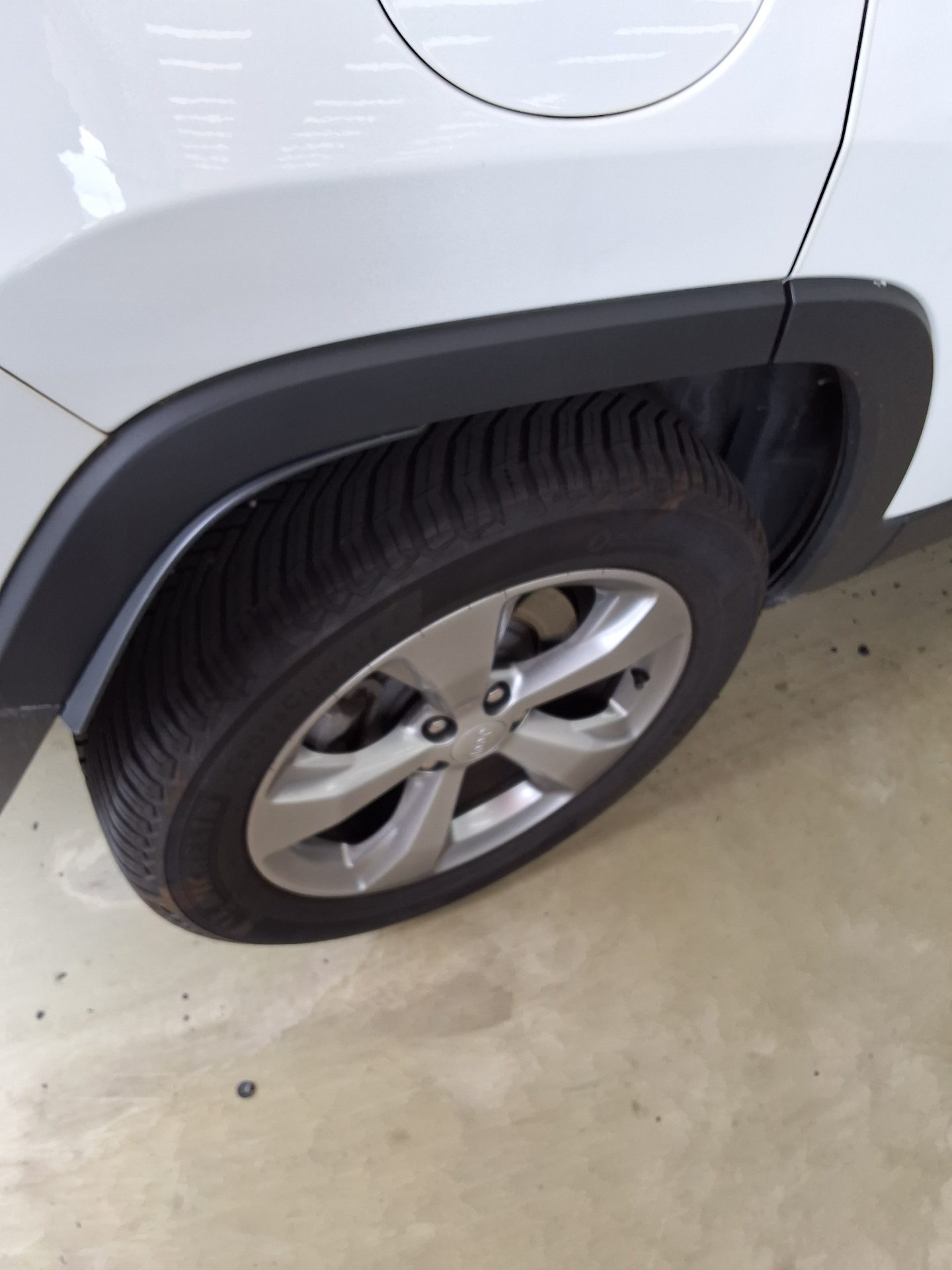 2021 - jeep cherokee