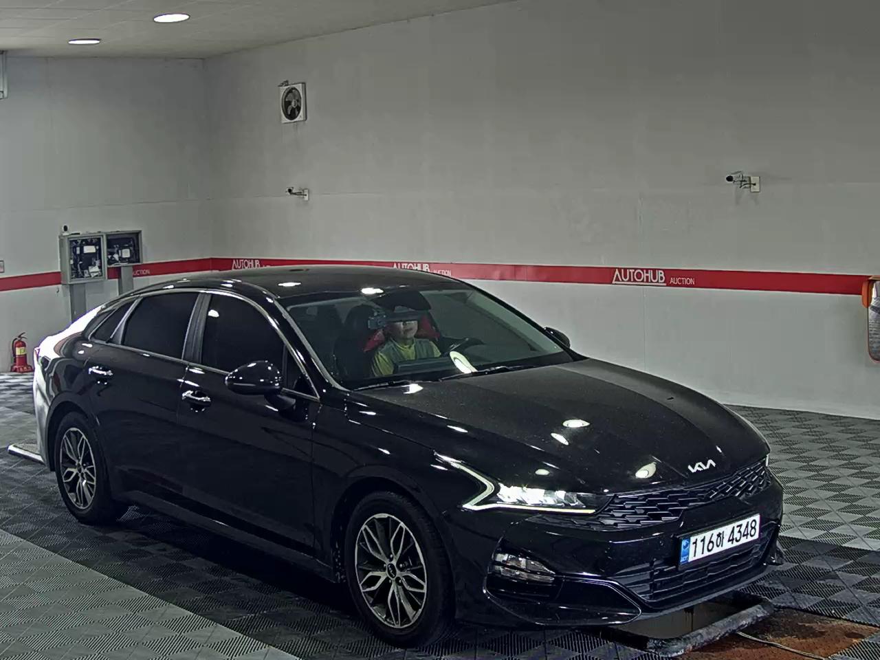 2022 - kia k5