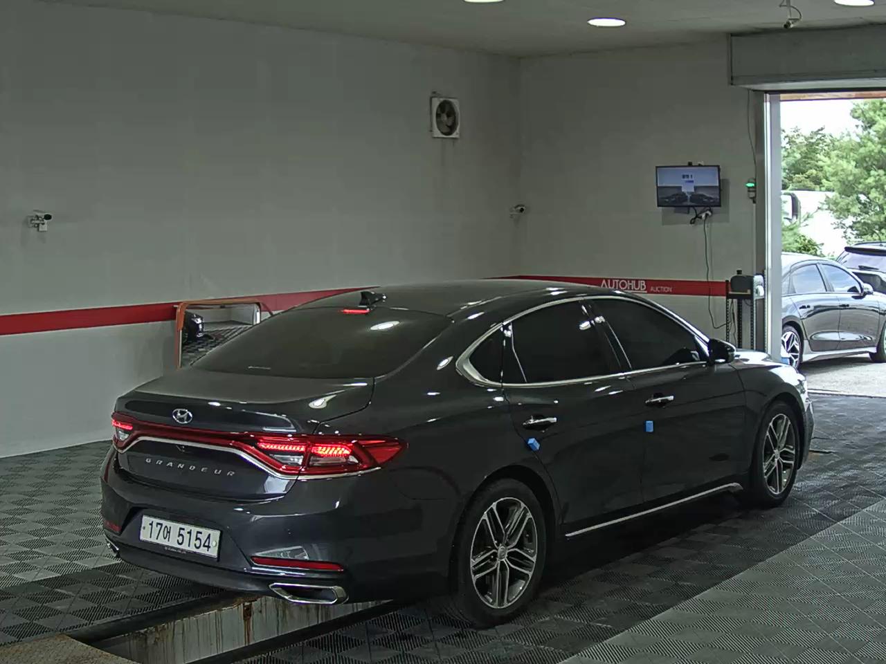 2018 - hyundai grandeur