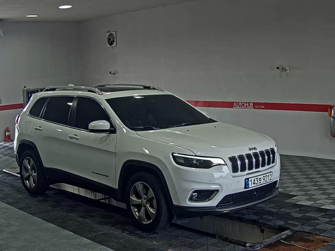 2021 - jeep cherokee