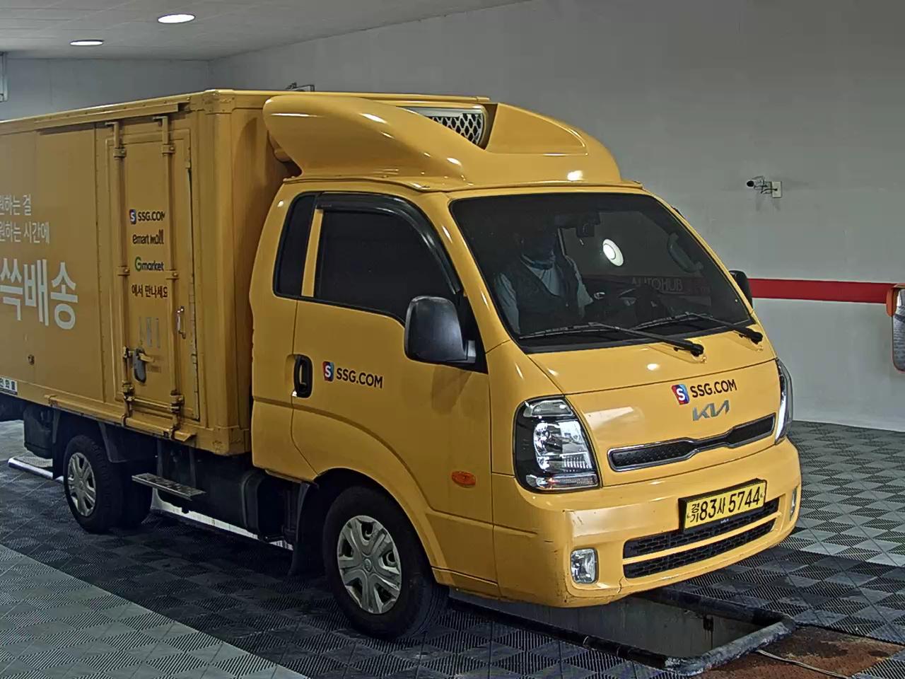 2022 - kia truck