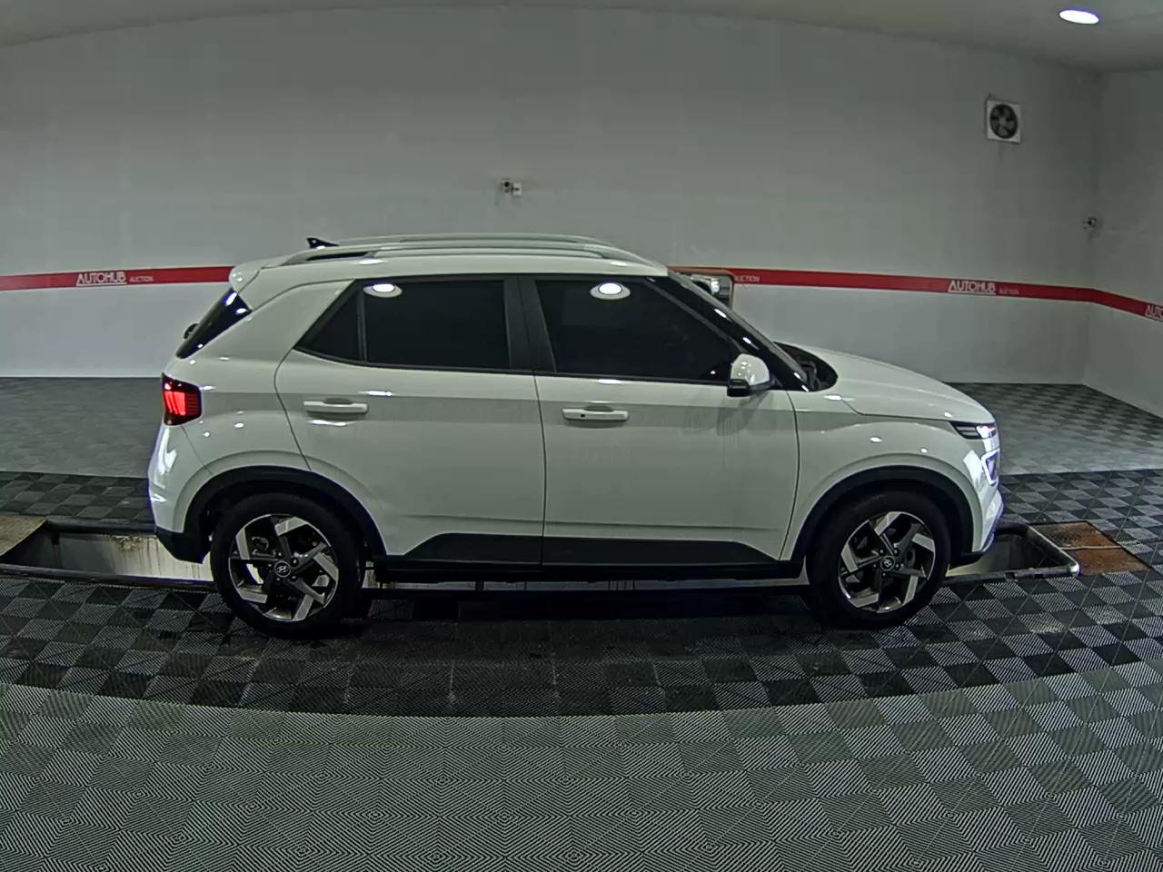 2021 - hyundai venue