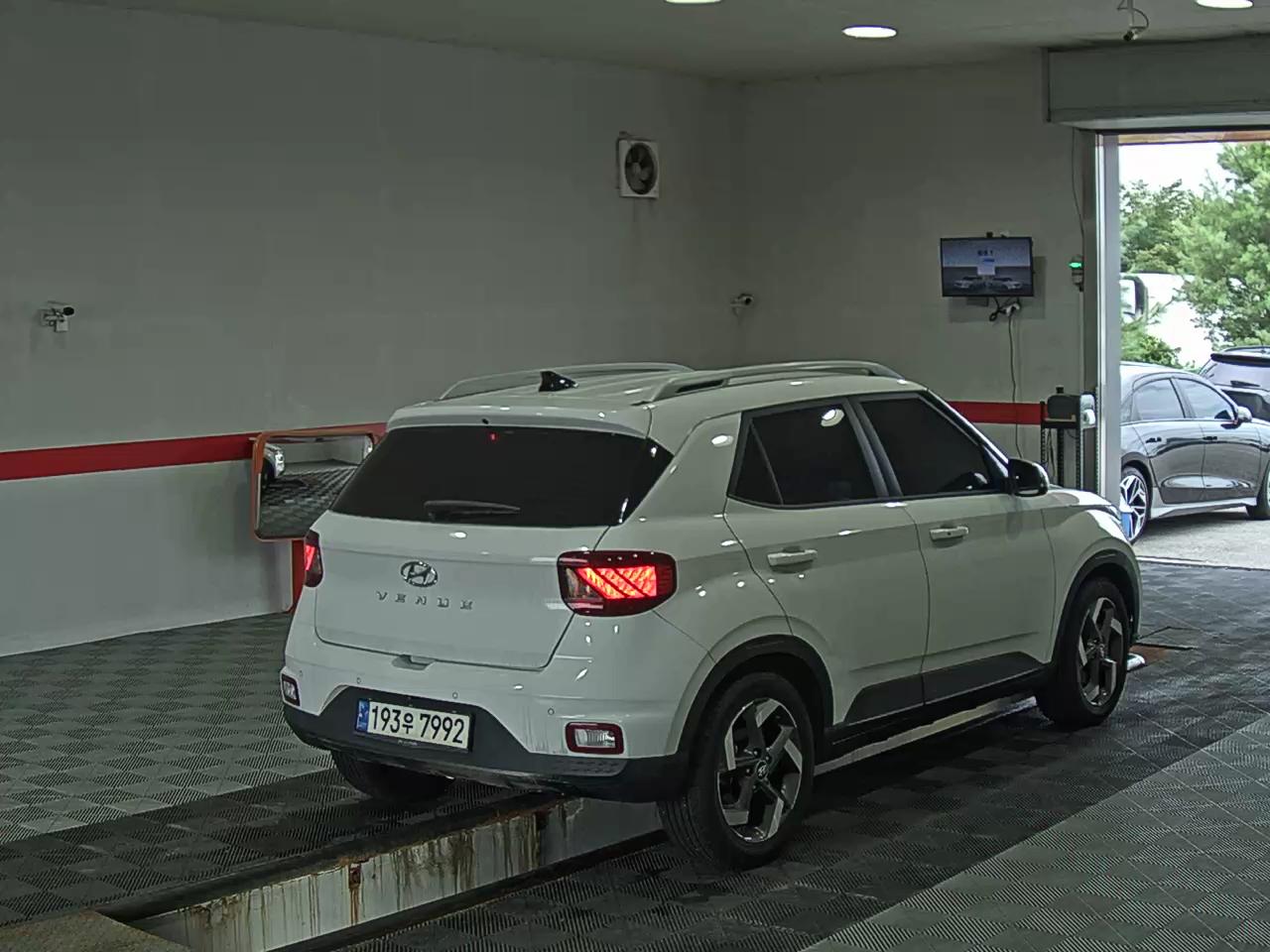 2021 - hyundai venue