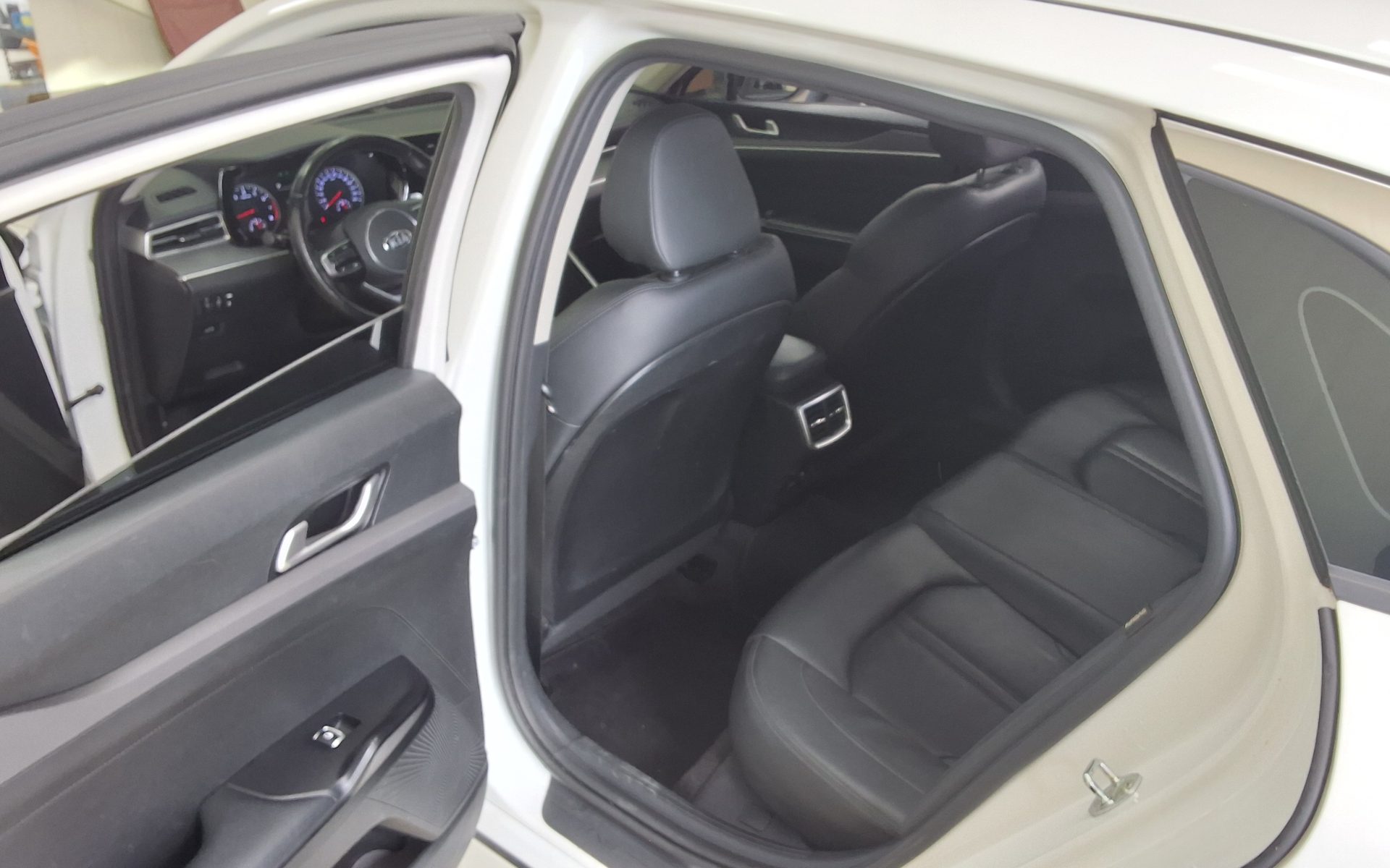 2020 - kia k5