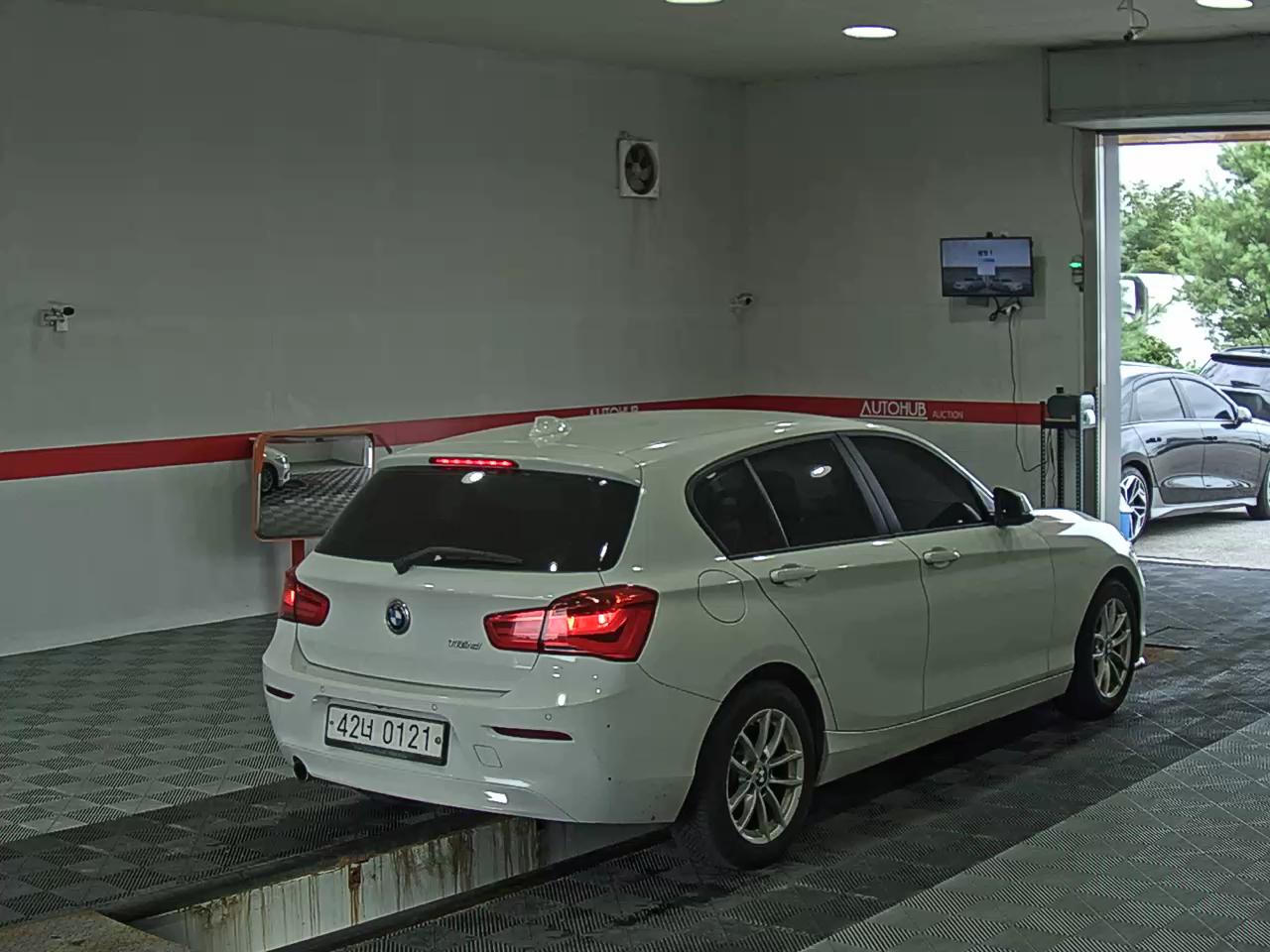 2017 - bmw 1 series