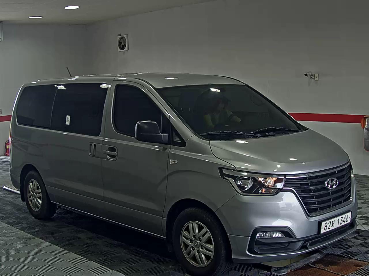 2021 - hyundai grand starex