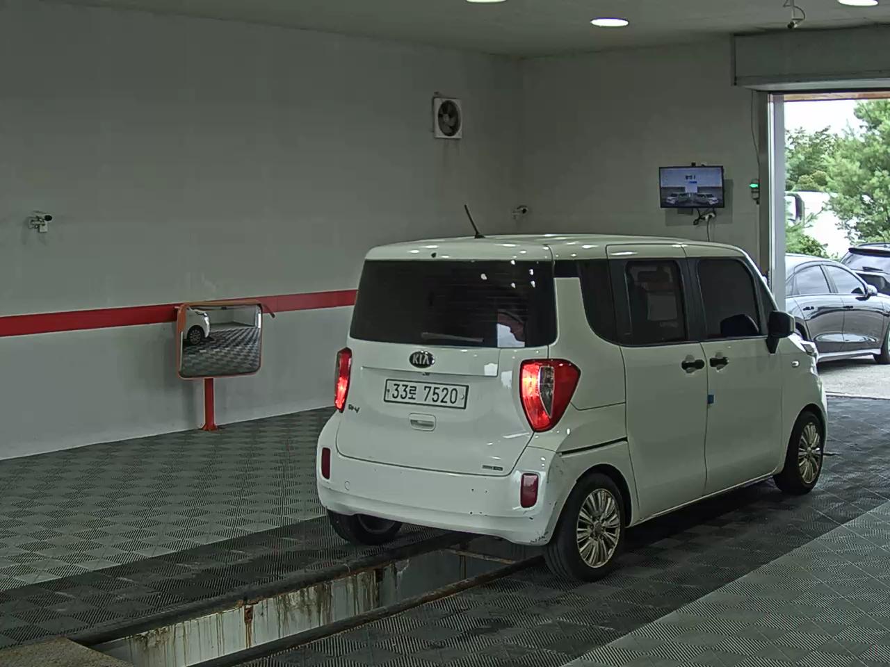 2013 - kia ray