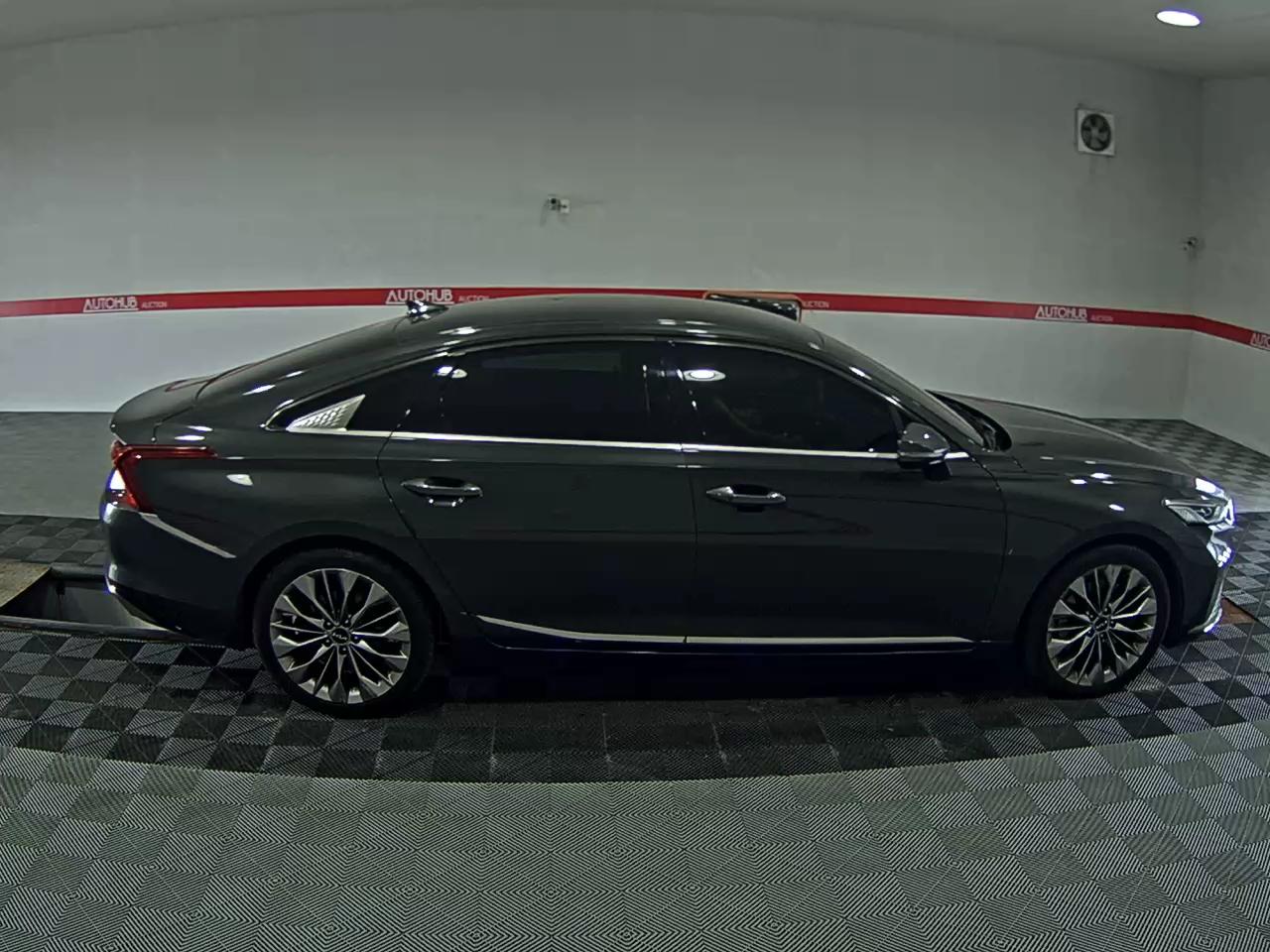 2022 - kia k8