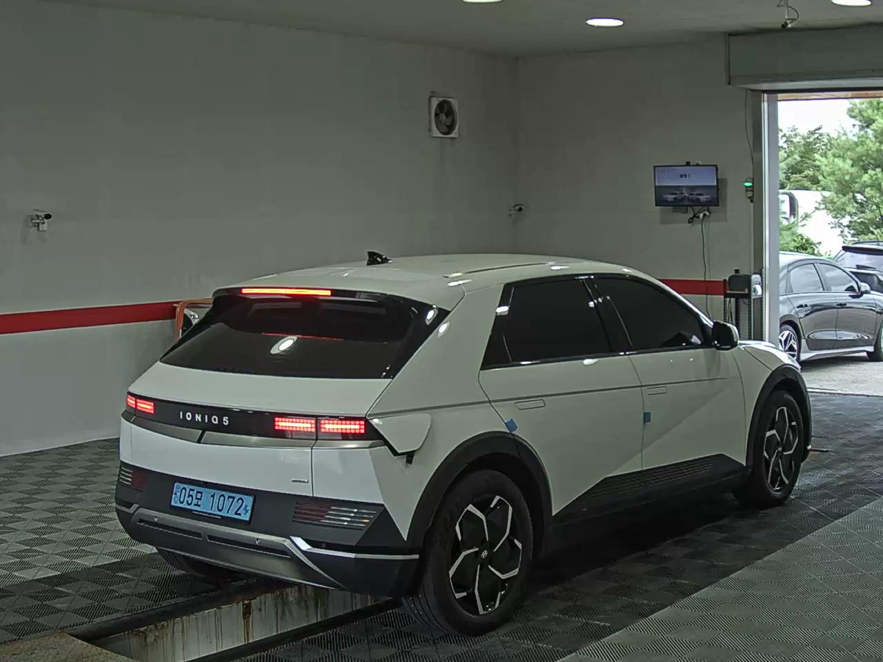 2022 - hyundai ioniq