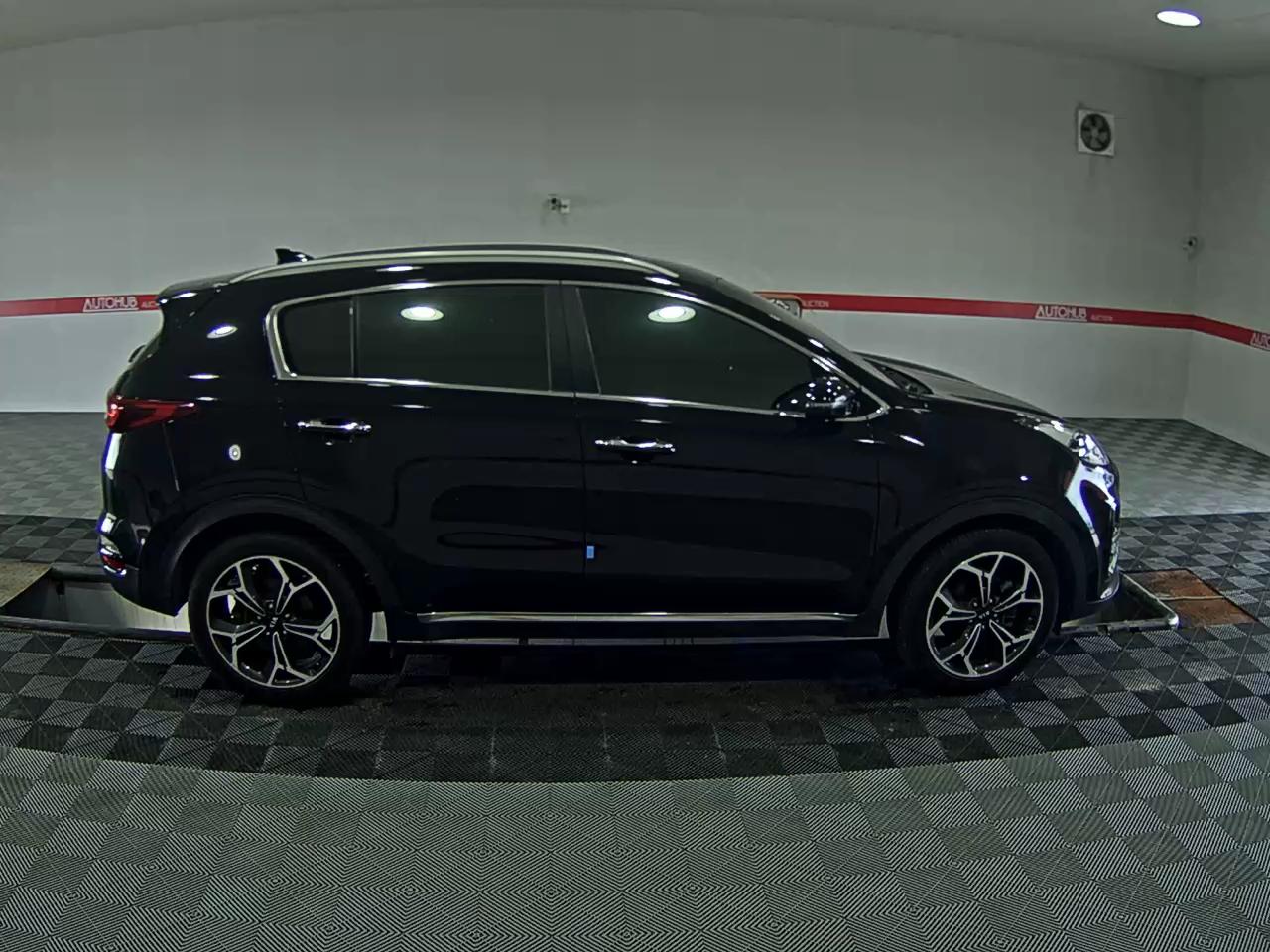 2022 - kia sportage