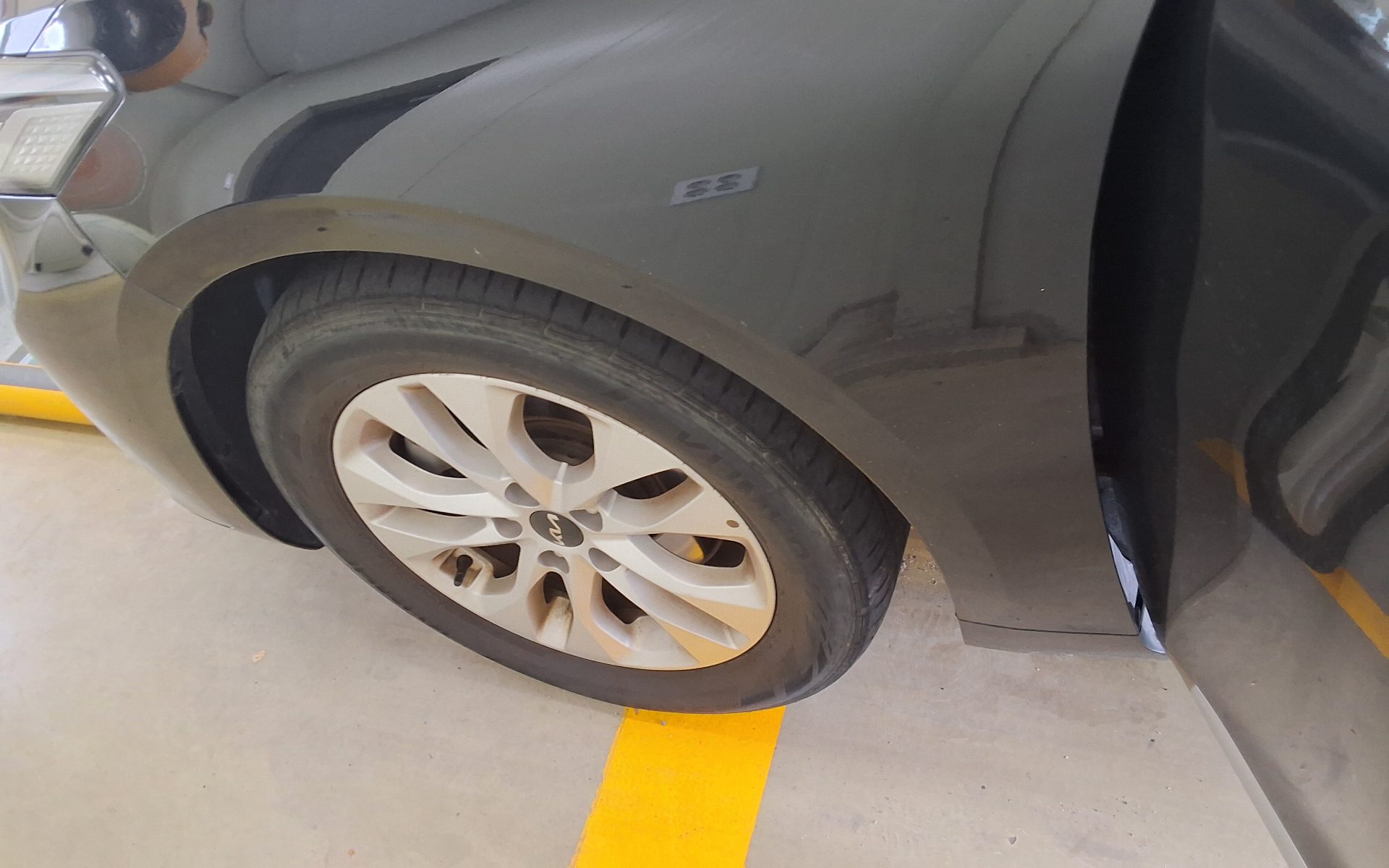 كيا K8 2022 — صورة 22