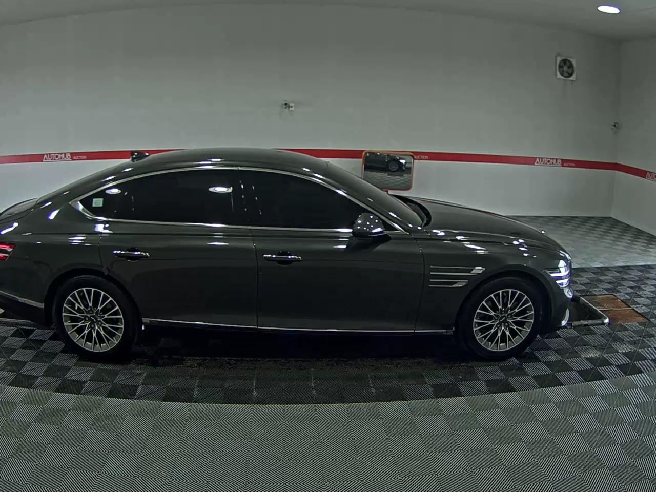 2022 - genesis g80