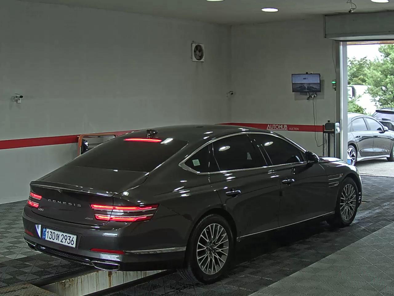 2022 - genesis g80