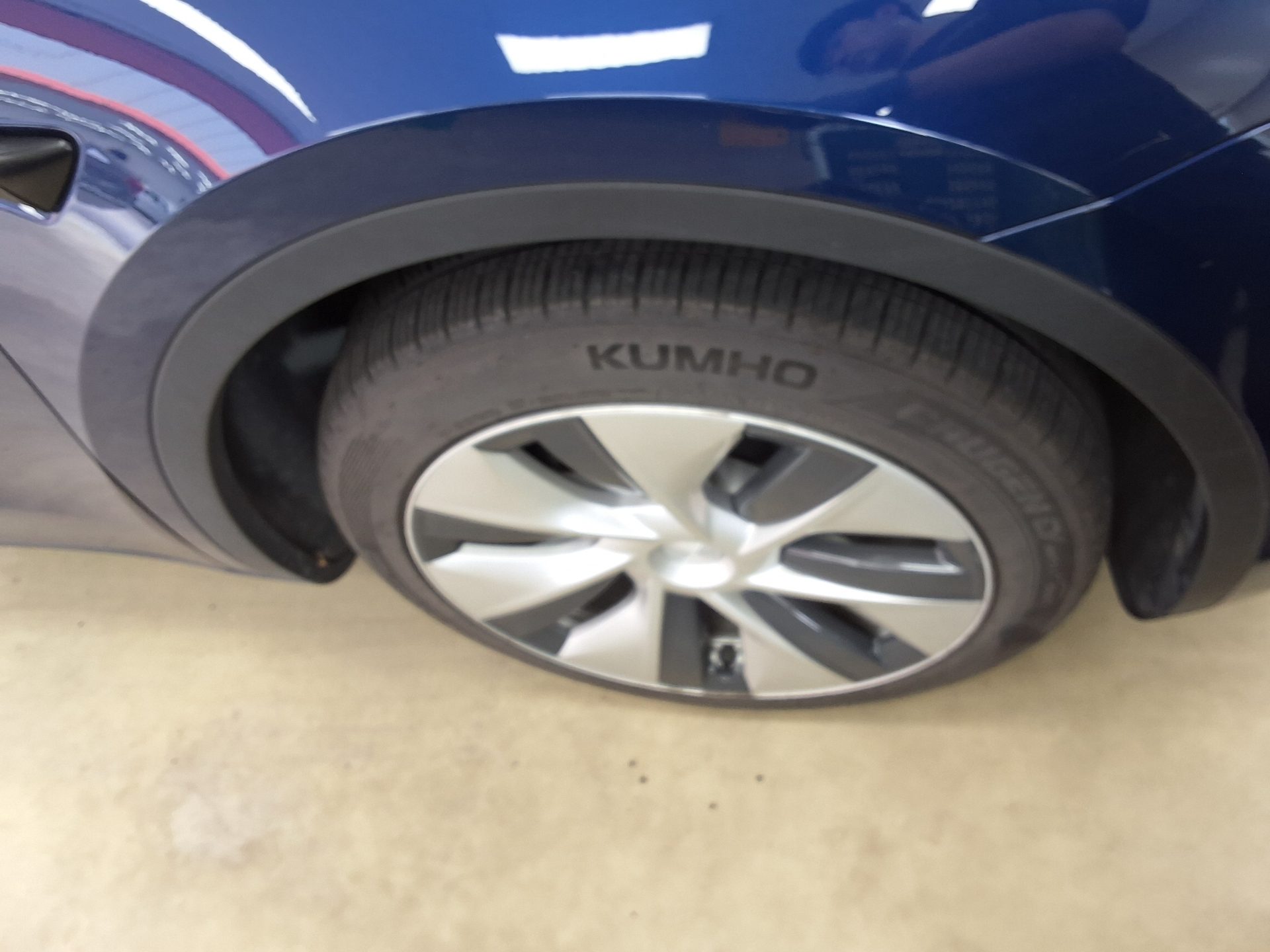 Tesla Model Y 2021 — صورة 20