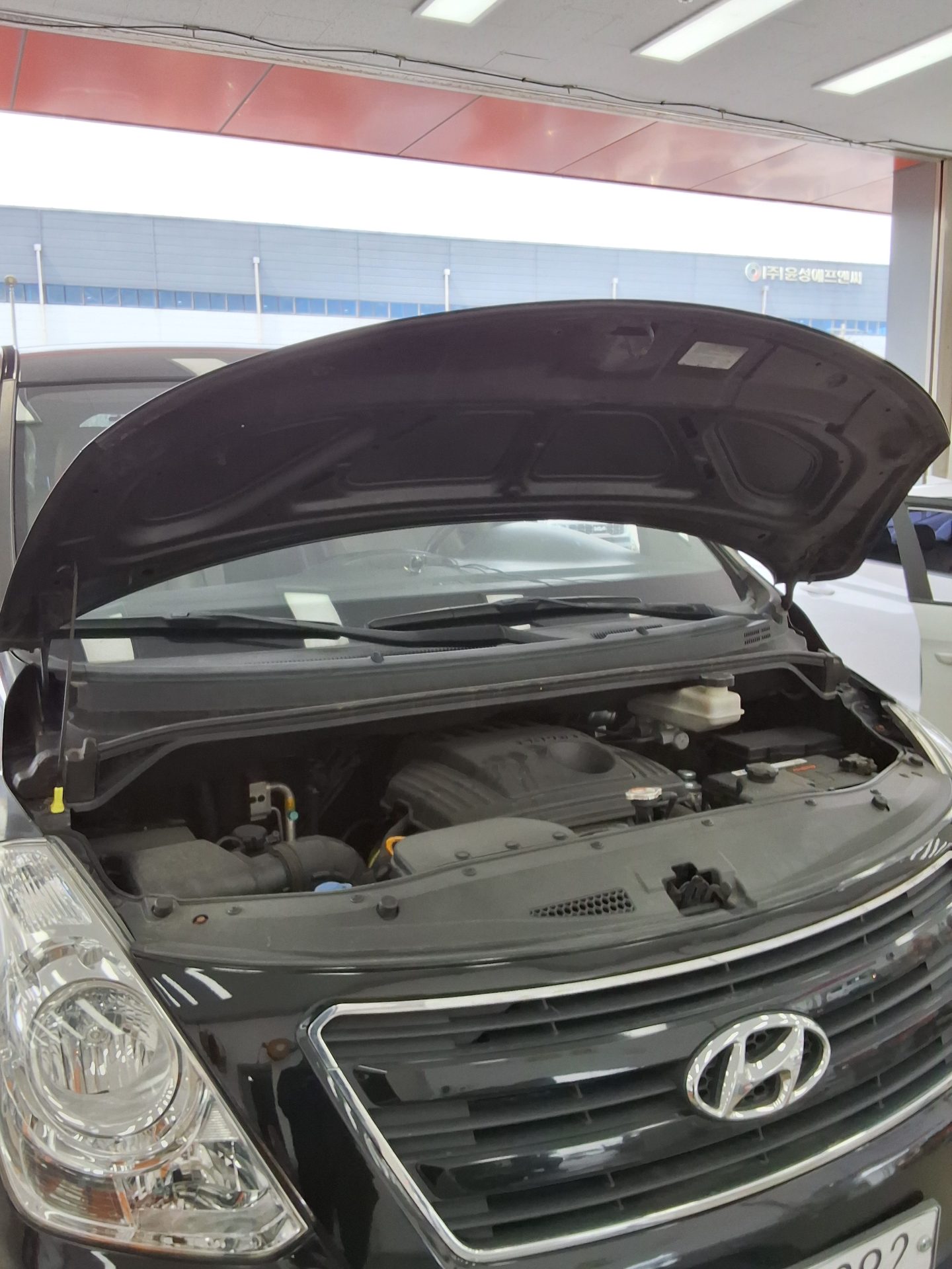 2016 - hyundai grand starex