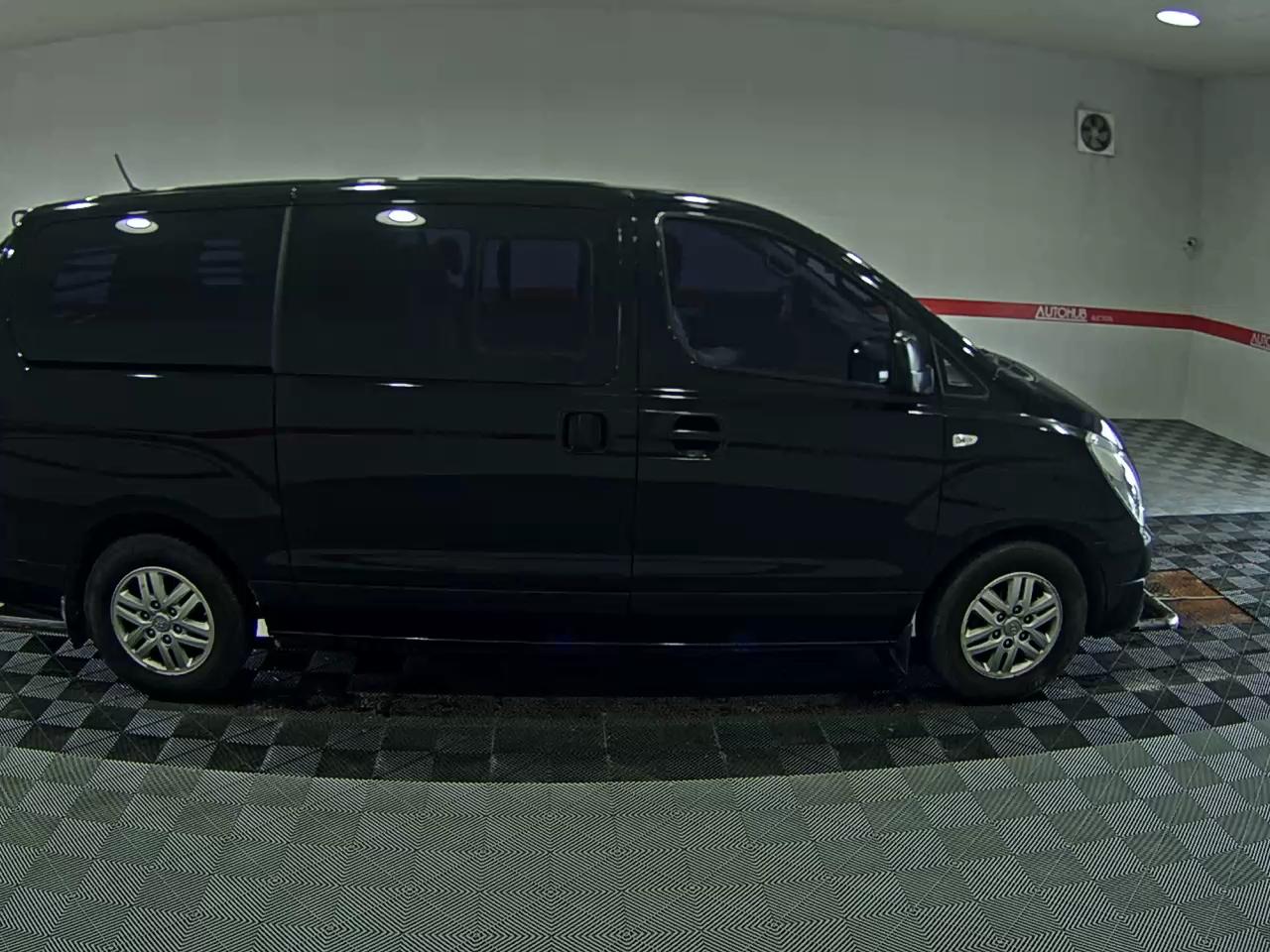 2016 - hyundai grand starex