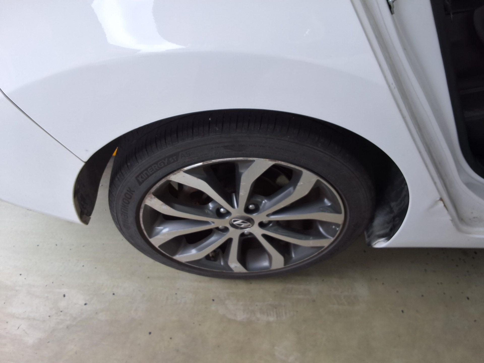 2013 - hyundai avante