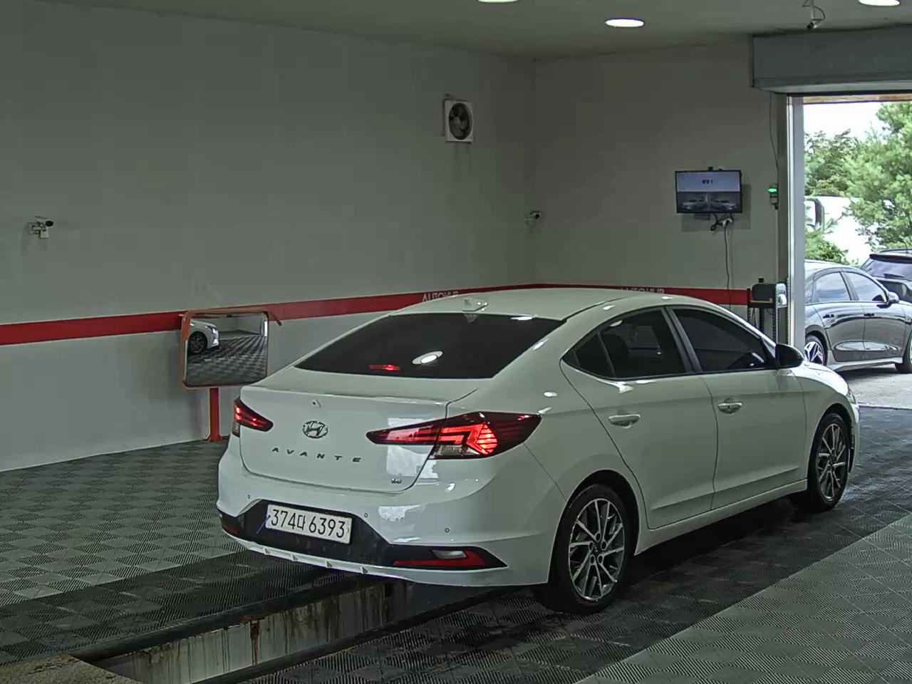 2019 - hyundai avante
