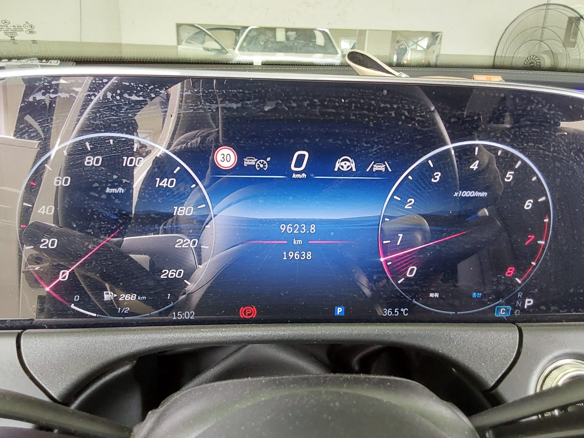 مرسيدس بنز E Class (6Th Gen) E200 Avantgarde ليميتد 2025 E200