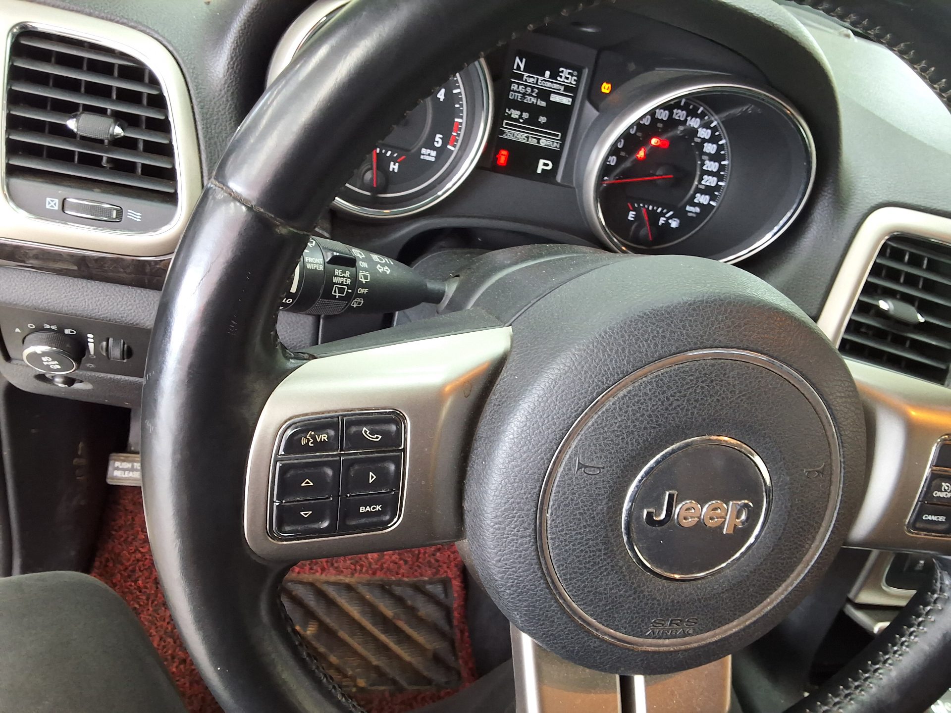 2013 - jeep grand cherokee