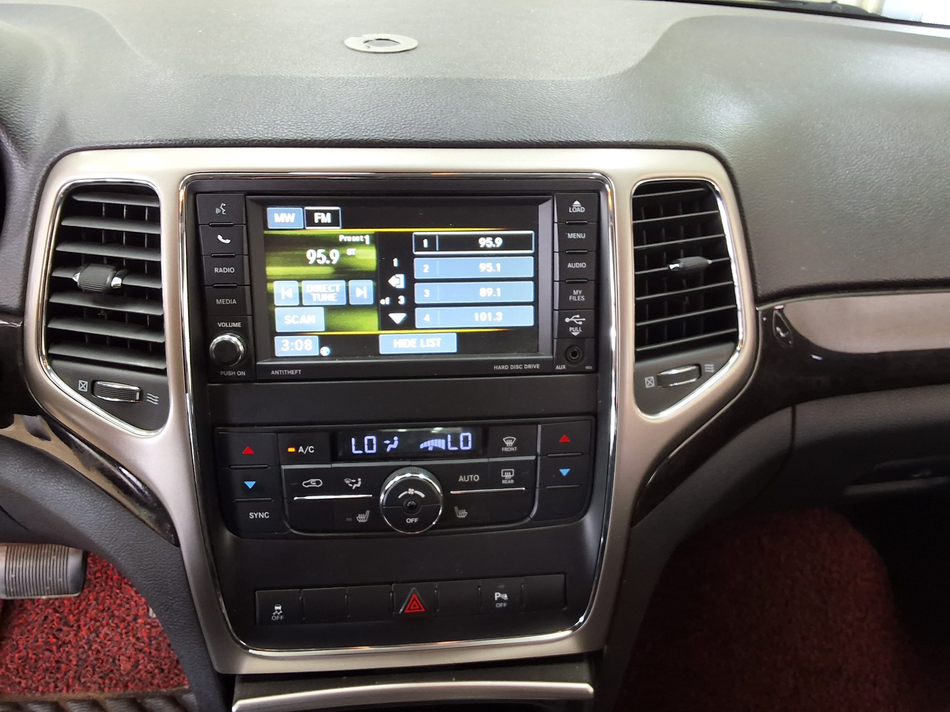 2013 - jeep grand cherokee