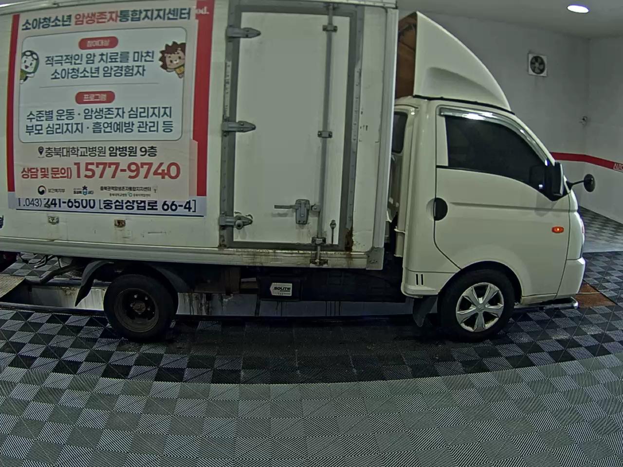 2013 - hyundai truck