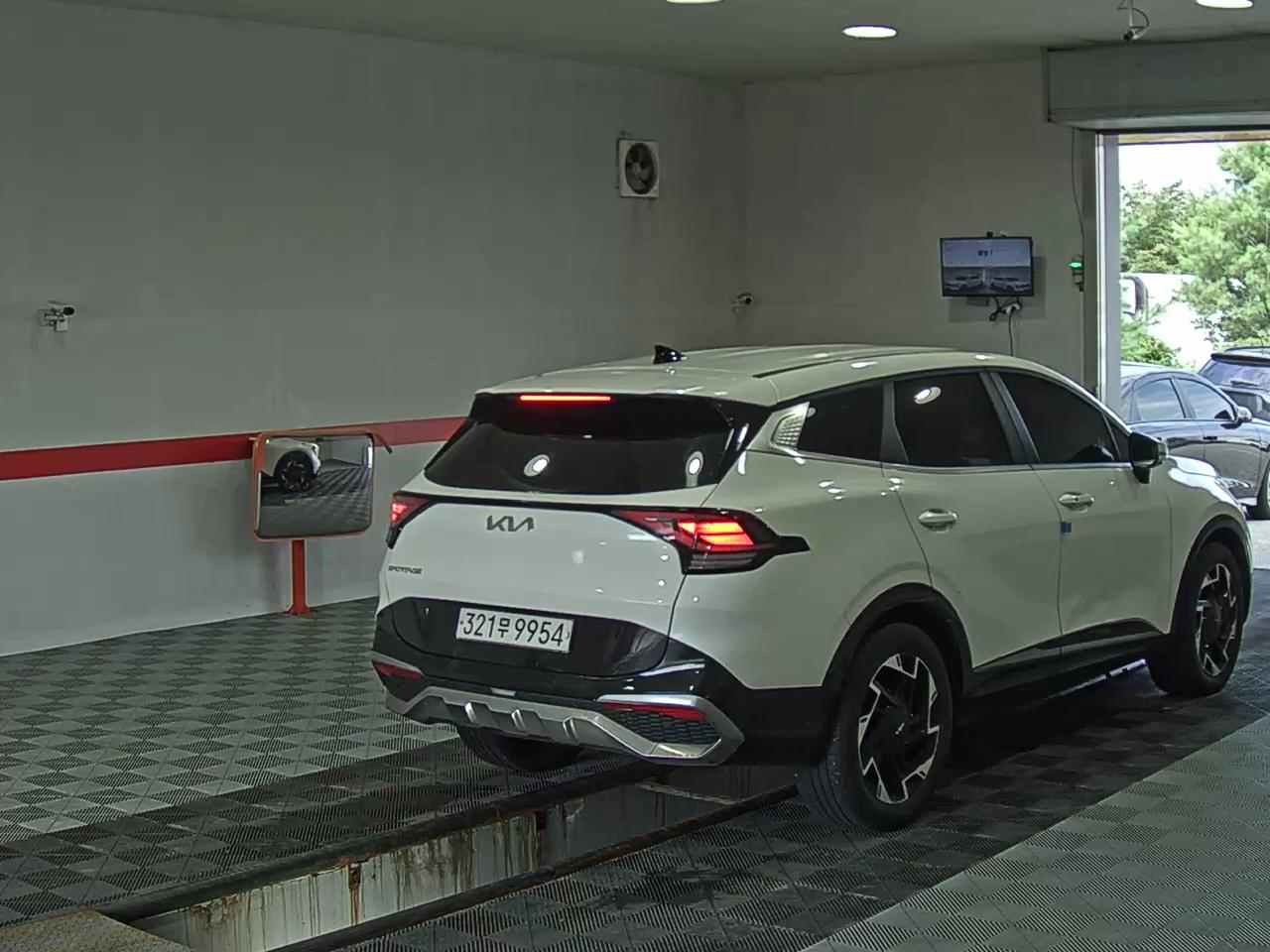2022 - kia sportage