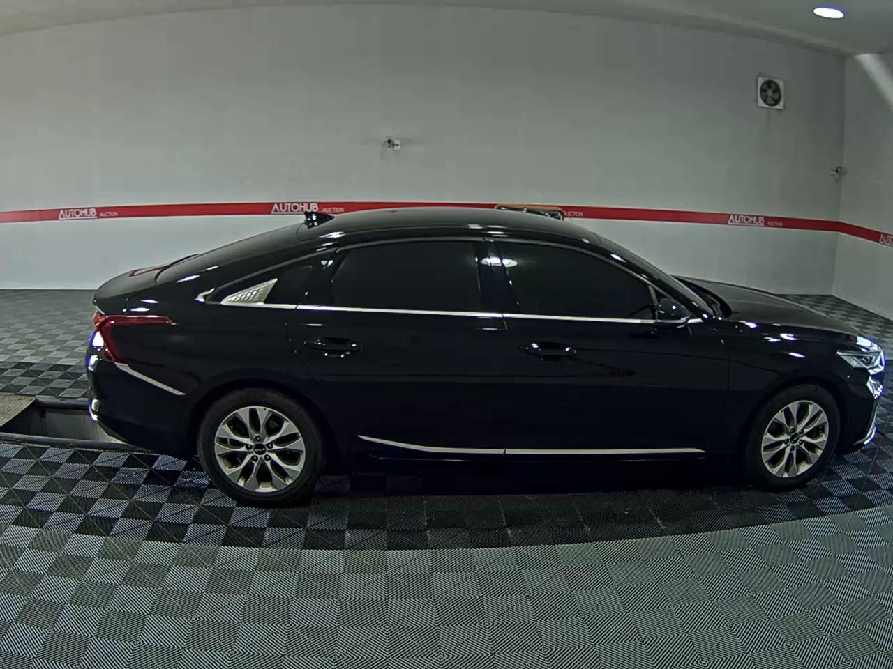 2022 - kia k8