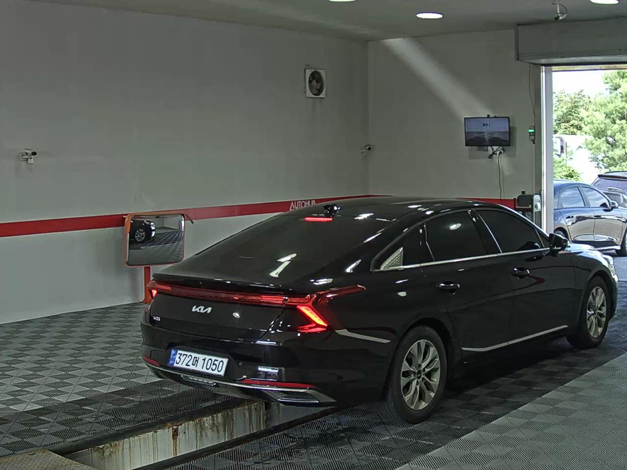 2022 - kia k8