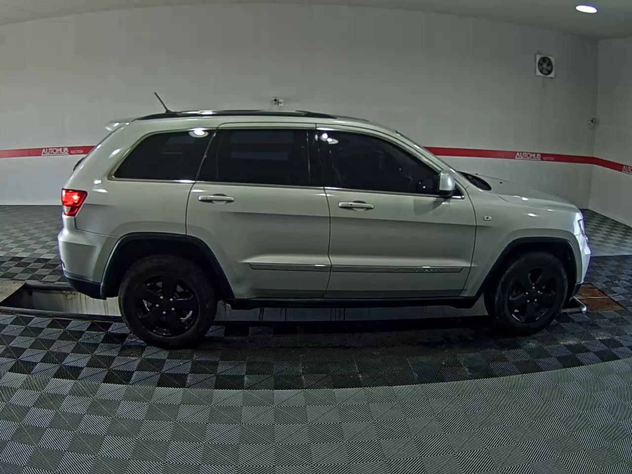 2013 - jeep grand cherokee