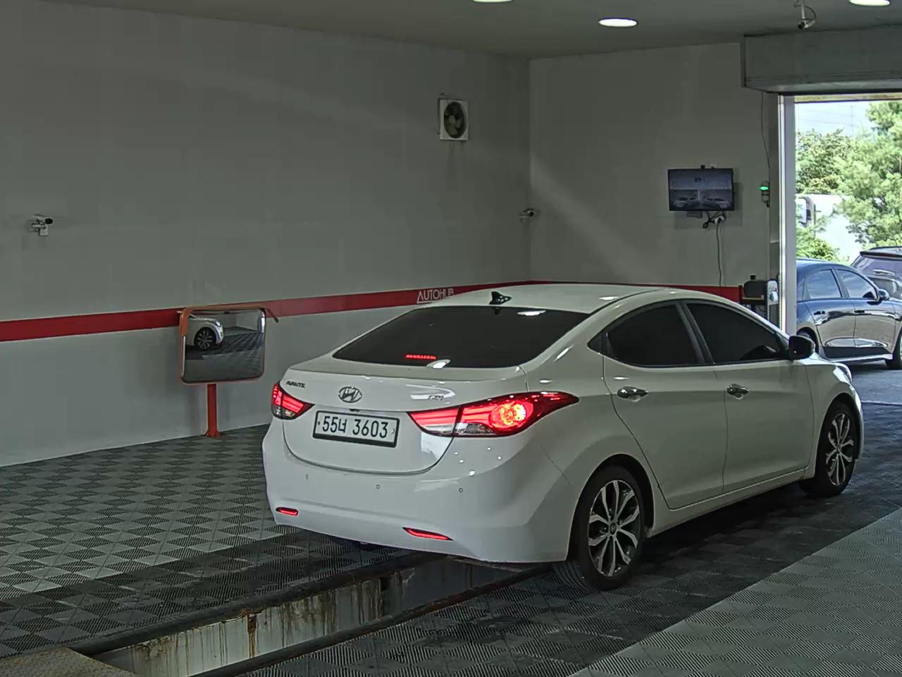 2013 - hyundai avante