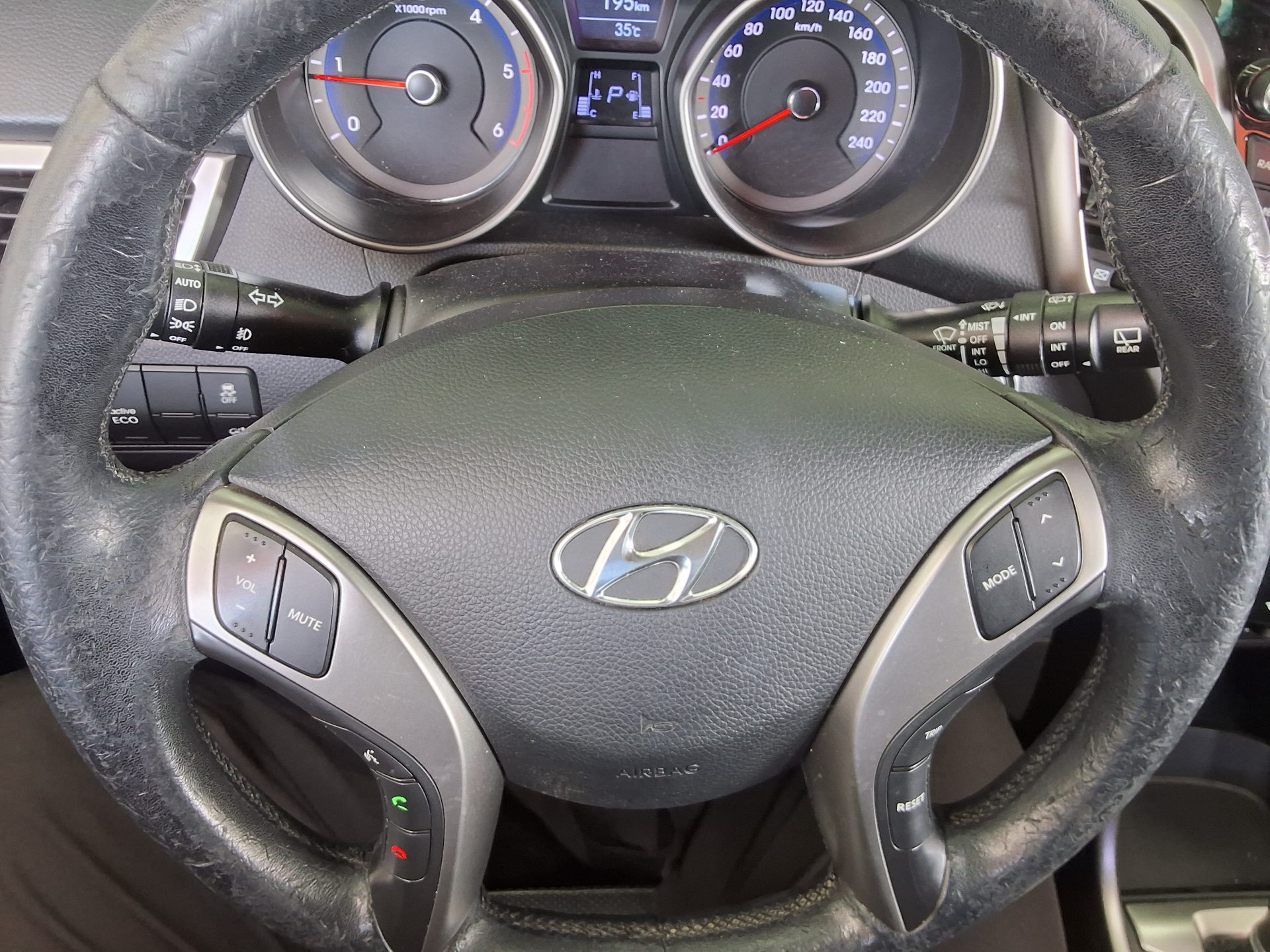 2012 - hyundai i30