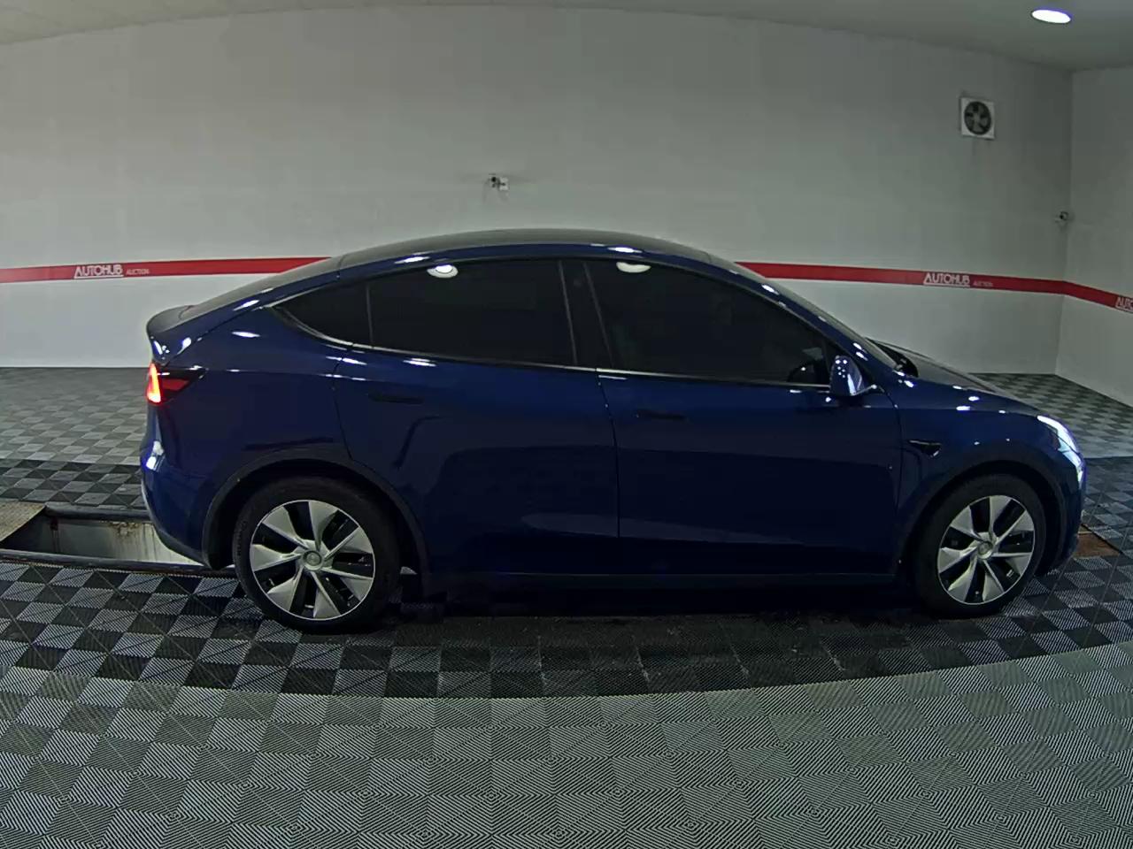 Tesla Model Y 2021 — صورة 3