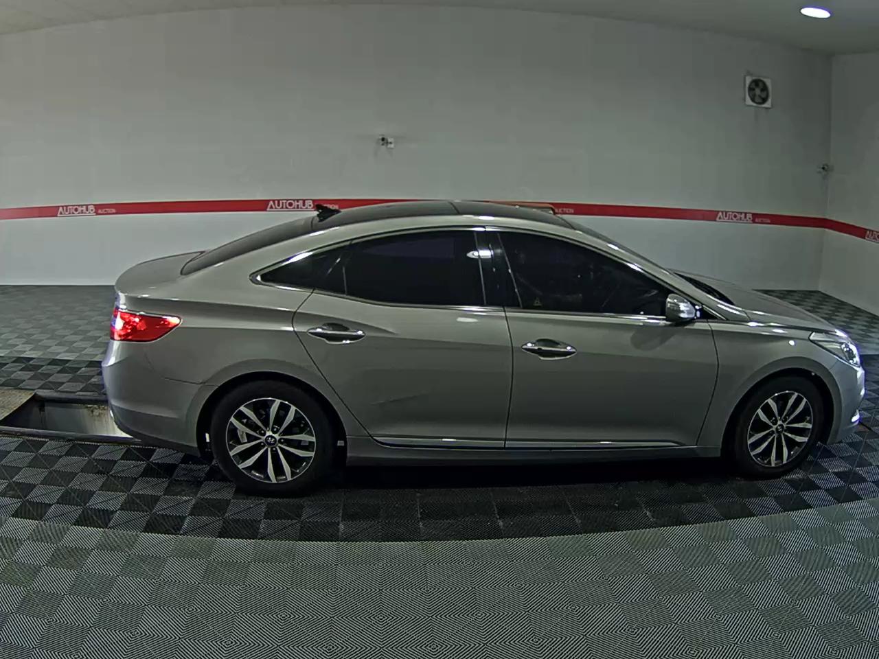 2012 - hyundai grandeur