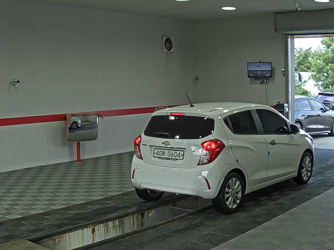 2016 - chevrolet spark