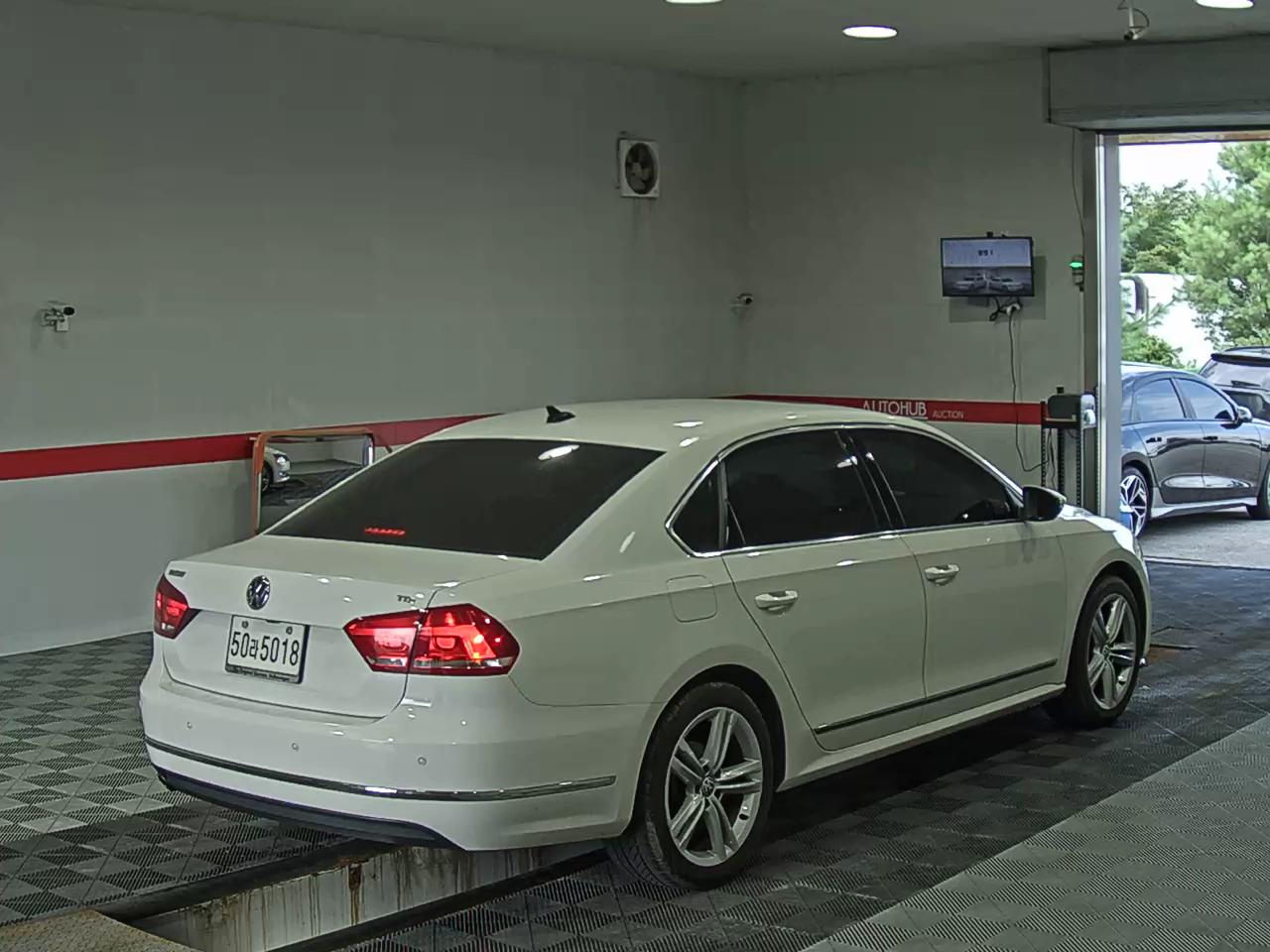 2013 - volkswagen passat
