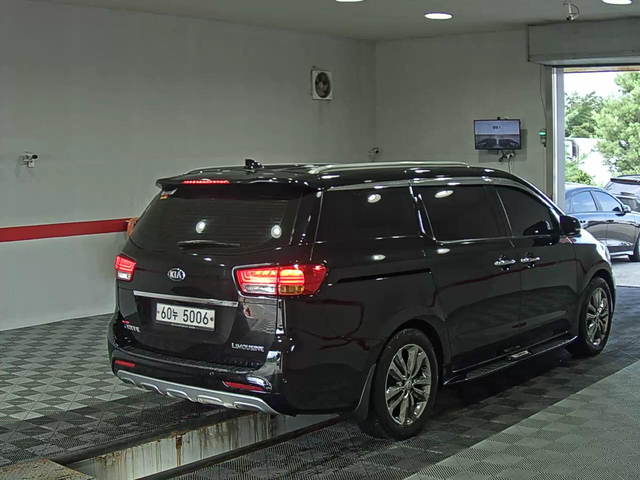 2016 - kia carnival
